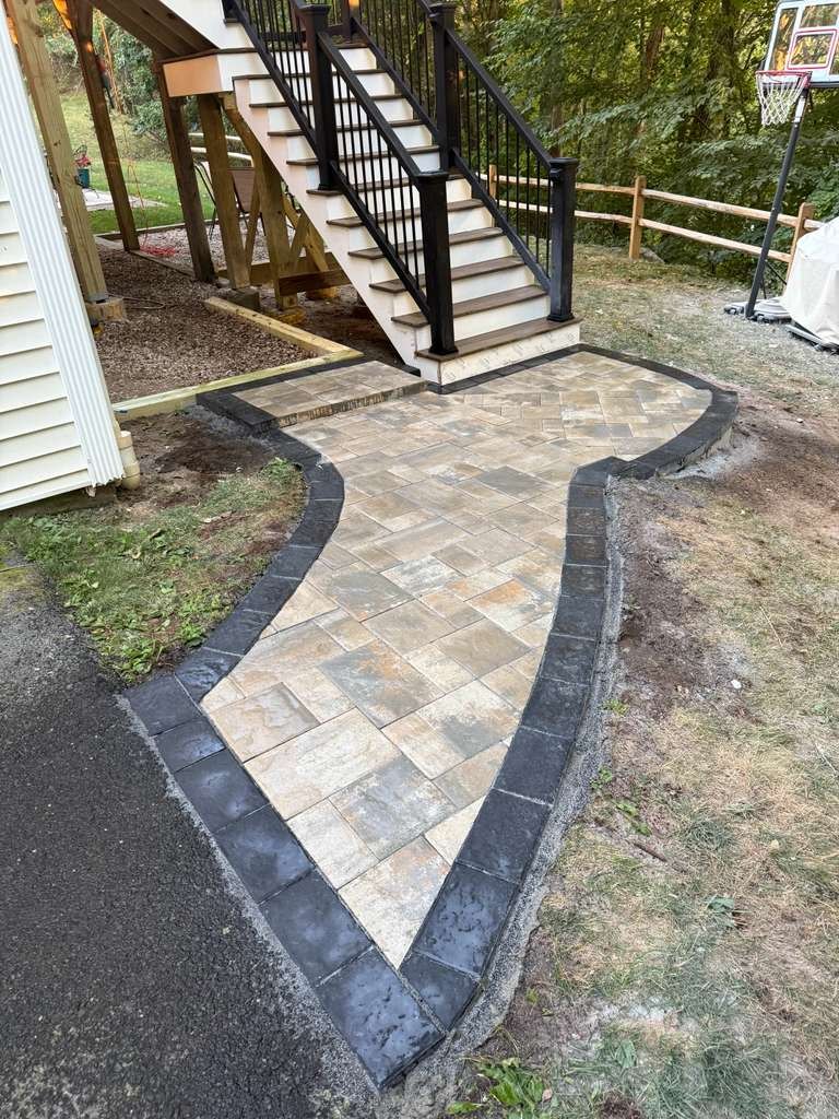 Paver walkway and lawn finished by Green Line LLC
